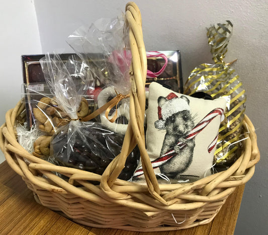 Gift Basket with Mouse Ornament/Door Hanger